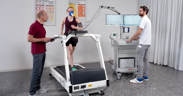 "prueba de ejercicio cardiopulmonar", "ergoespirometría", "equipo SCHILLER"