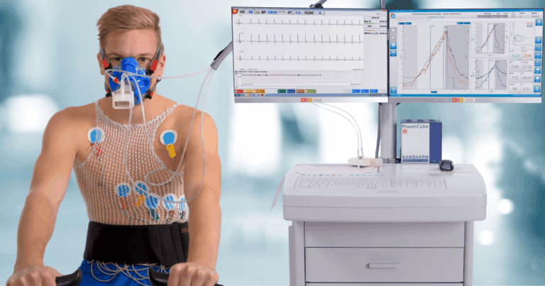 Atleta realizando una prueba de esfuerzo cardiopulmonar (CPET) para evaluación de disautonomía.