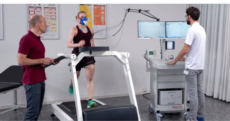 Paciente realizando una prueba de ejercicio cardiopulmonar CPET en cardiología